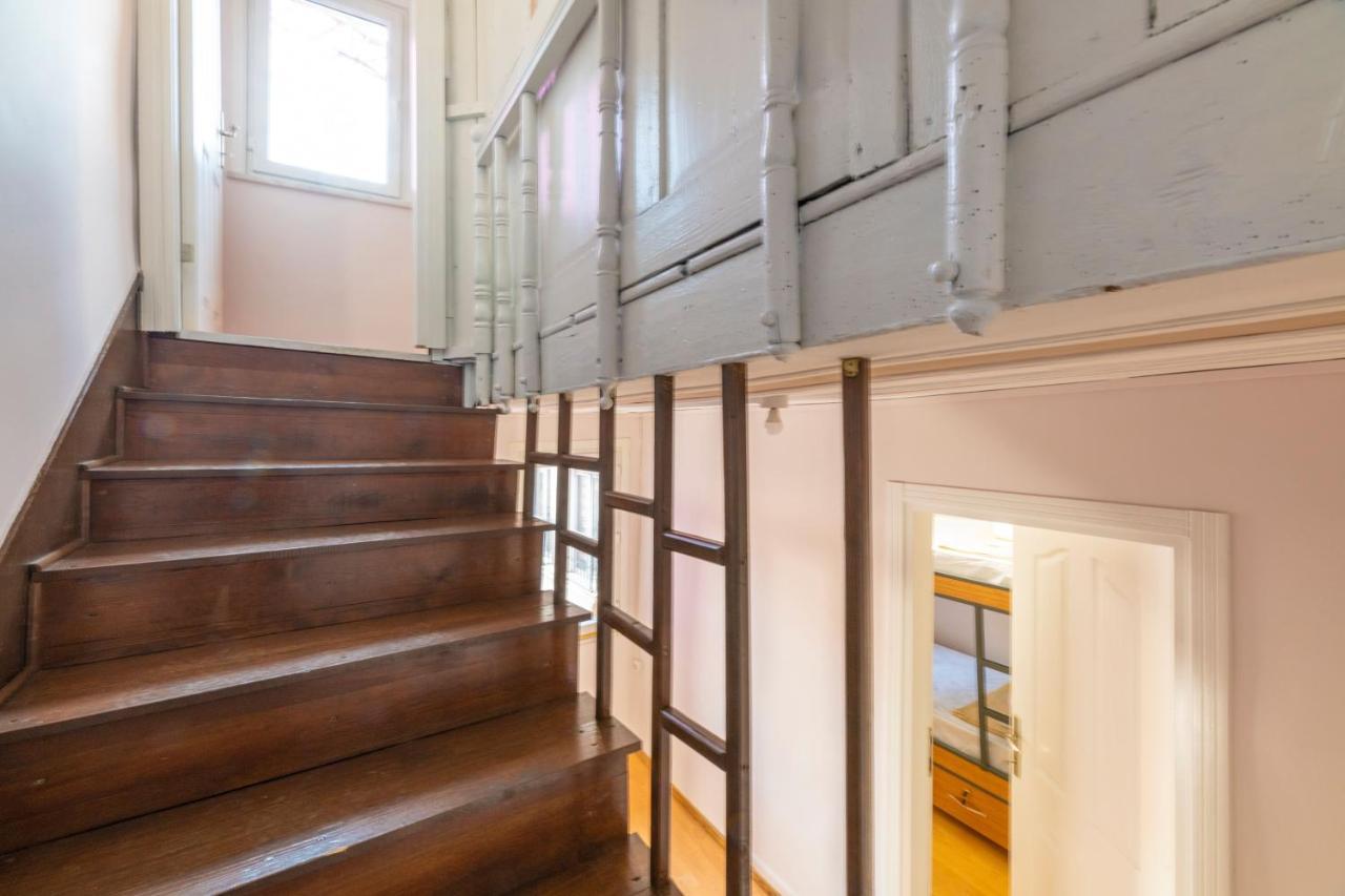 Taksim Wooden House Hostel اسطنبول المظهر الخارجي الصورة